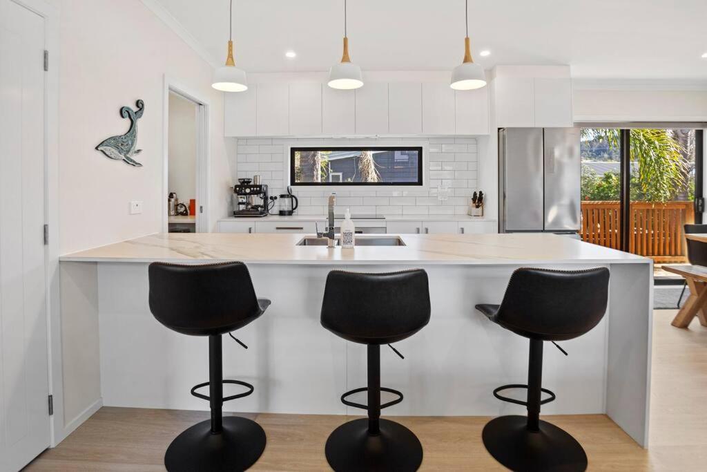 Another On Leo Waihi Exterior foto